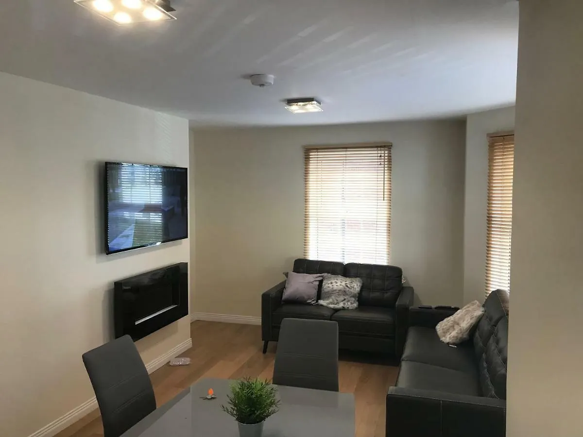4 Bed Duplex Apartment, Belfast