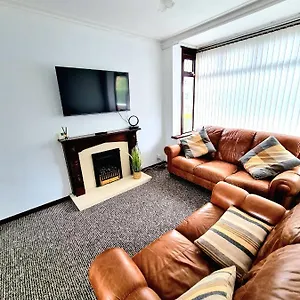 Apartment Modern 3 Bedroom House Close To The Centre, Belfast